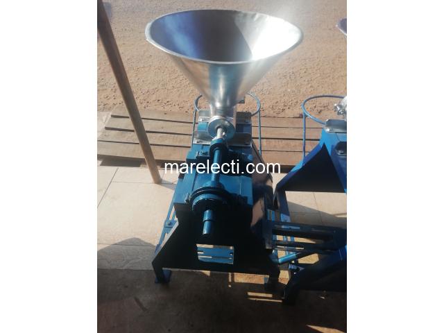 Commercial Fufu Grinding Machine - 1/1